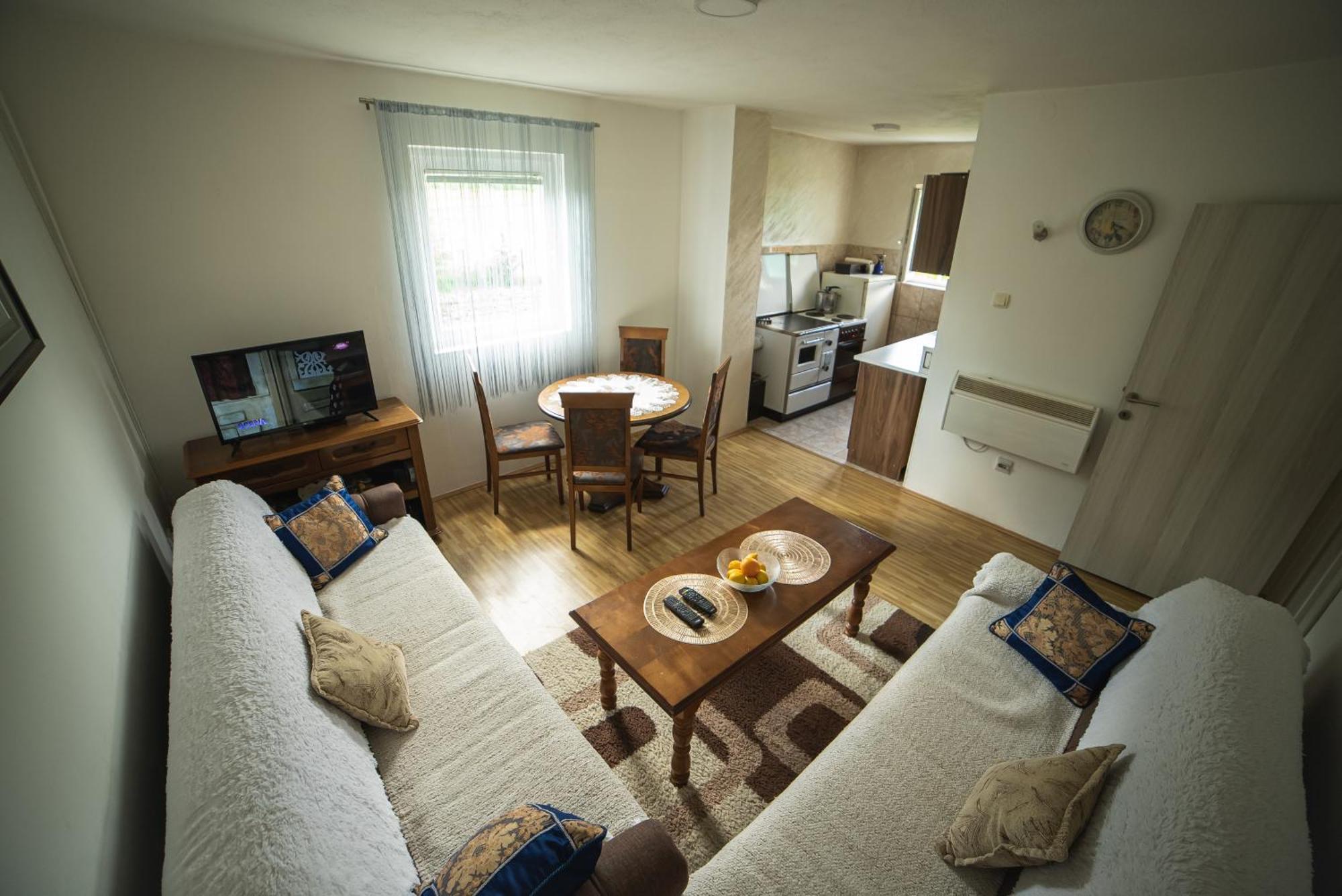 Guest House Višnja Žabljak Extérieur photo